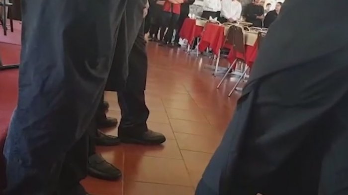 Piccola Italia desvinculó a trabajador tras agresión verbal a compañeros