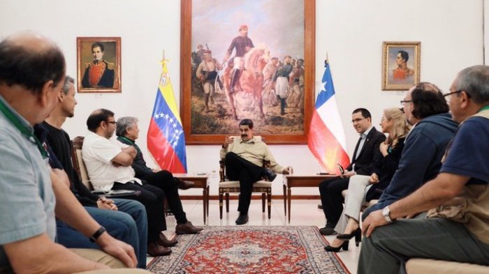 Senador Alejandro Navarro encabezó reunión con Nicolás Maduro en Caracas