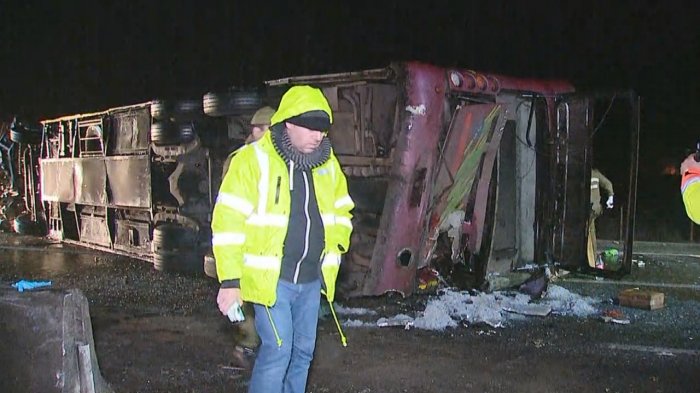 Seis muertos dejó volcamiento de bus que iba desde Santiago a Temuco