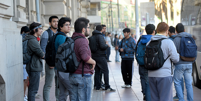 El mecanismo que están usando ex estudiantes para terminar con la deuda del CAE
