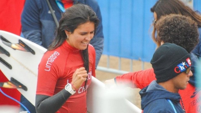 La chilena Jessica Anderson avanza en el surf y sigue en carrera por una medalla en los Panamericanos