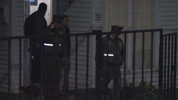 Detienen a joven de 17 años que almacenaba material explosivo: Objetivo habría sido su liceo