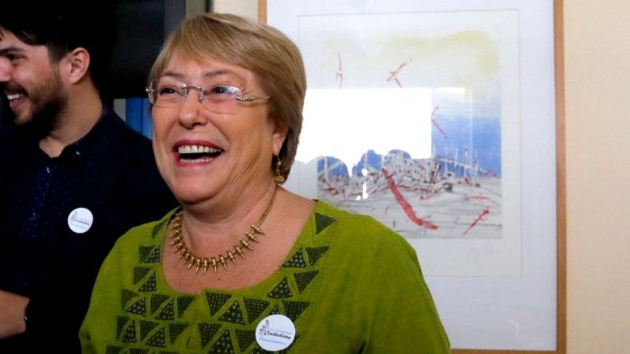 Desde The Beatles hasta Villa Cariño: La playlist de Michelle Bachelet para celebrar aniversario de Horizonte Ciudadano
