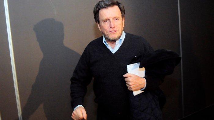 Carlos Larraín critica a Lavín y no descarta candidatura en Las Condes