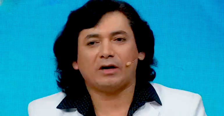 Imitador de Camilo Sesto emocionó con su historia en Viva la Pipol