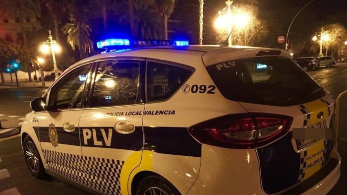 Adolescente arriesgó su vida colgándose de un cuarto piso para escapar de su padre que la habría intentado violar