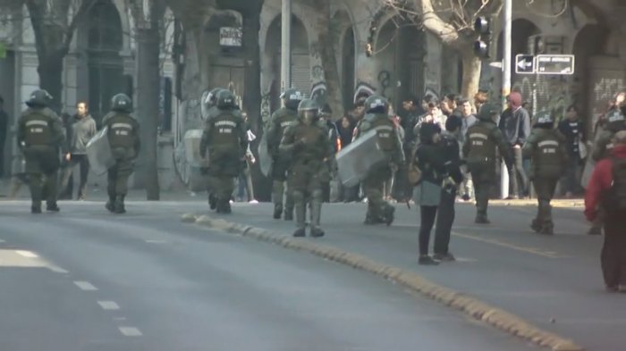 Registran incidentes en Plaza Italia a pesar de no autorización de marcha antimigrantes