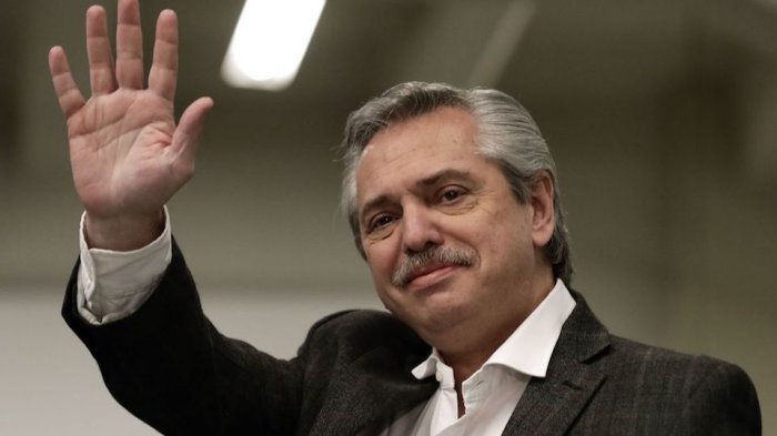 Fernández superó por 15 puntos a Macri y aseguró que “Argentina escuchó el mensaje”