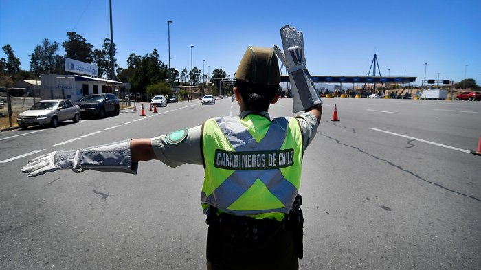 Carabineros tampoco podrán trabajar como conductores de aplicaciones: “Su labor es fiscalizar”