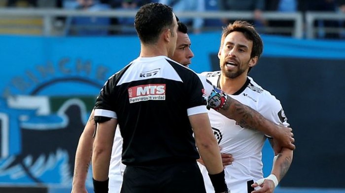 Desclasifican los insultos que le dedicó Jorge Valdivia al árbitro Ángelo Hermosilla en derrota de Colo Colo