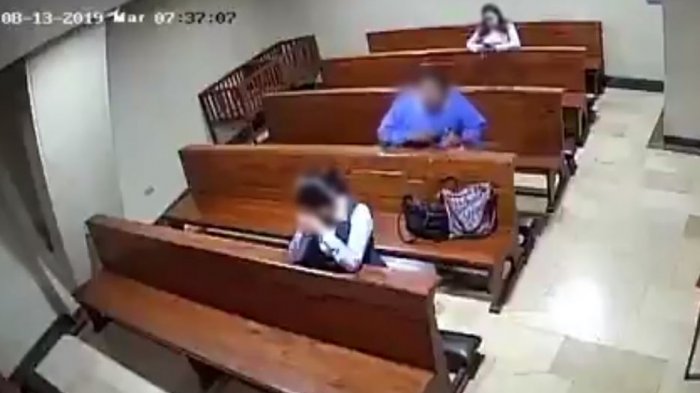 Sujeto le robó a una mujer que rezaba en una iglesia: Se persignó antes de escapar