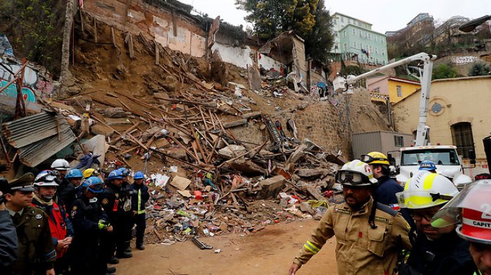Encontraron a tercera persona desaparecida y descartan nuevas víctimas por derrumbe en Valparaíso
