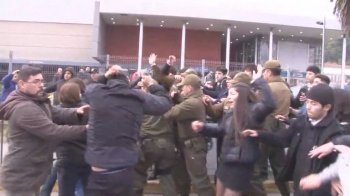 Conductor acusado de atropellar y dar muerte a skater quedó en libertad: Amigos del menor protagonizaron incidentes