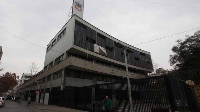 Informe de la Comisión de Educación detectó problemas sanitarios y de infraestructura en el Instituto Nacional