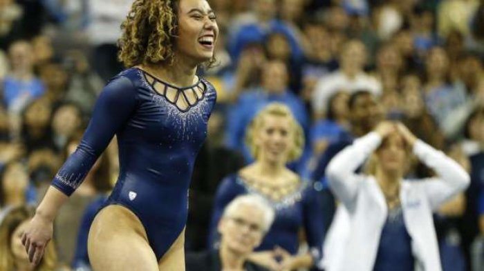 Gimnasta estadounidense tuvo su debut como profesional con otra rutina perfecta