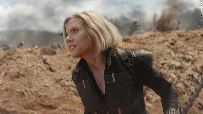 Mira un adelanto del tráiler, el póster y el traje que usará Scarlett Johansson en 