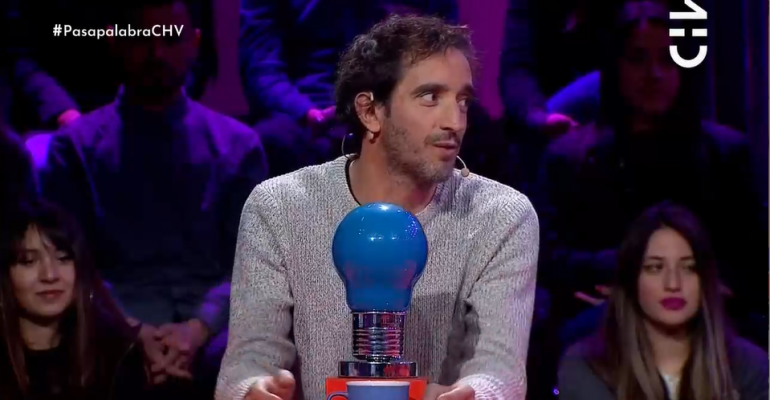 ¿Rezó o cantó? Nicolás Saavedra dejó confundidos a todos en Pasapalabra