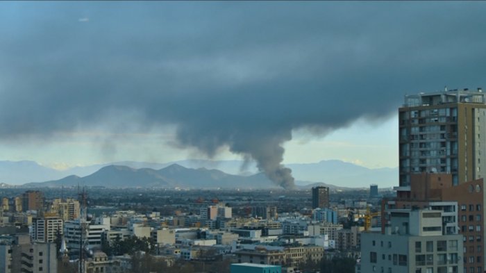 Incendio en San Bernardo: Sólo clases de Educación Física se suspenderán en la Región Metropolitana