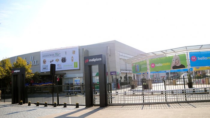 Balacera en Mall Plaza Vespucio: Delincuentes huyeron tras asaltar dos tiendas del centro comercial