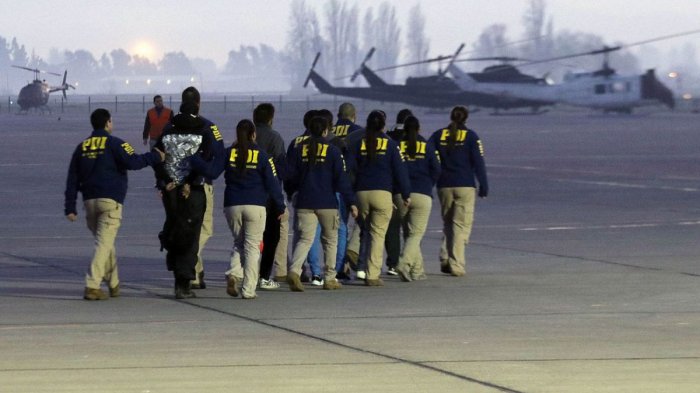 Expulsan de Chile a 37 colombianos por delitos y 29 venezolanos por situación irregular