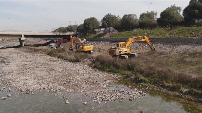 Por el Río Mapocho sin escombros: Comienza la remodelación y retiro de basura en la ribera