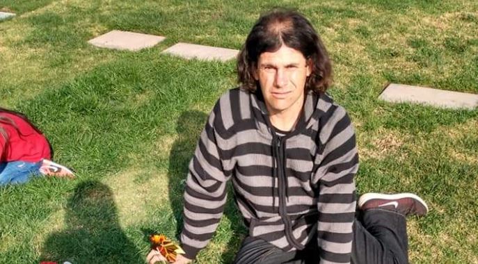 Hombre sordo que fue atropellado y abandonado por su madre fue asaltado sin piedad por delincuente