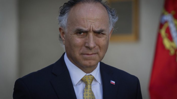 Canciller habló con Juan Guaidó sobre la situación de colaborador que fue recibido en la Embaja de Chile en Caracas