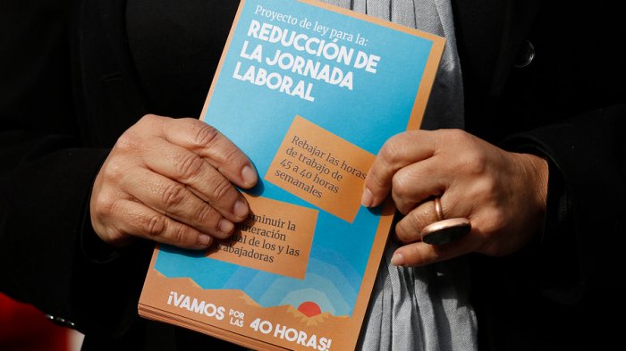 Votación de de 40 horas será después de Fiestas Patrias: Aseguran que hay 56 proyectos en lista de espera