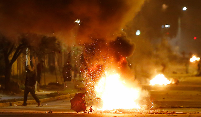 Cortes de luz y vehículos quemados se registraron la noche del 11 de septiembre