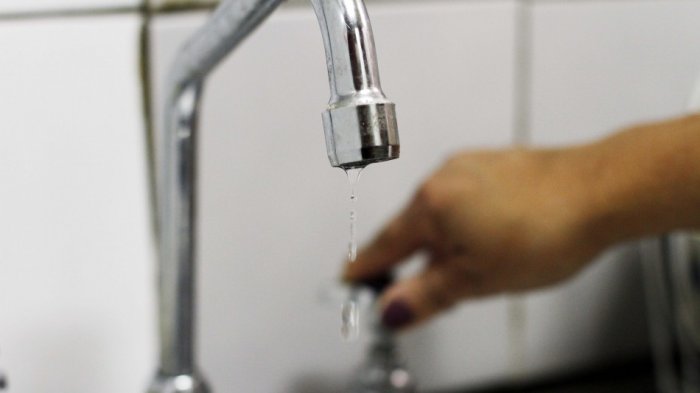 Advierten que corte de agua potable en Octay será indefinido: Se confirmó presencia de hidrocarburos