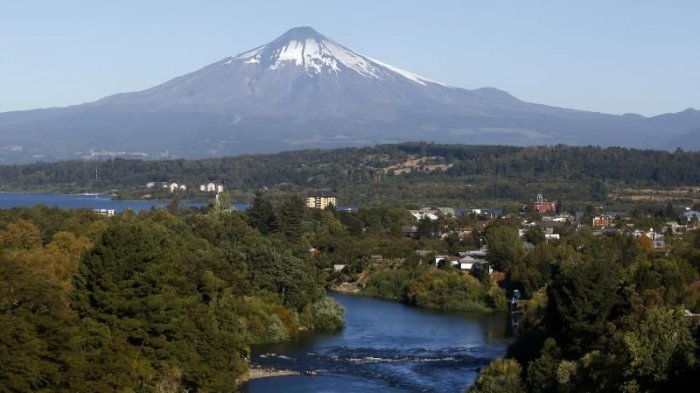 Mantienen la alerta: Onemi entrega recomendaciones por eventual actividad del volcán Villarrica