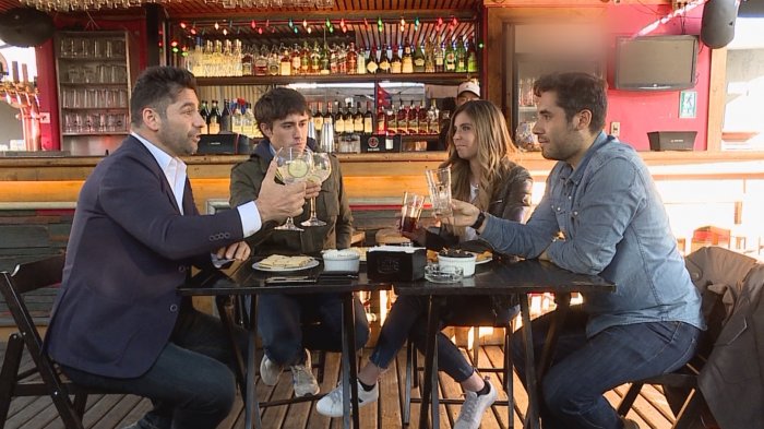 Vivencial: Roberto Cox, Karim Butte y Verónica Bianchi comprueban los efectos del alcohol al volante