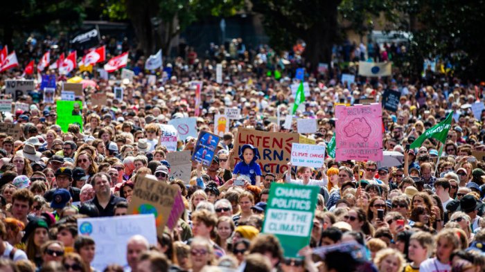 Miles de jóvenes se unen a la huelga mundial contra la emergencia climática