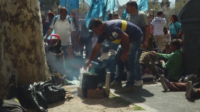 Aprueban ley de Emergencia Alimentaria para hacer frente a la grave crisis de comida en Argentina