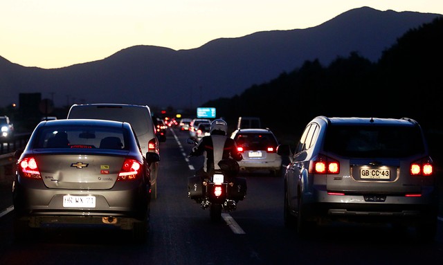 Congestión y choques por alcance marcan el retorno a Santiago