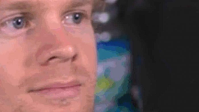 Hombre detrás de GIF viral salió del anonimato para recaudar fondos en apoyo a personas con esclerosis múltiple