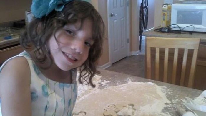 “La Huérfana” se vuelve real: Pensaron que era una niña, pero adoptaron una mujer que los intentó matar