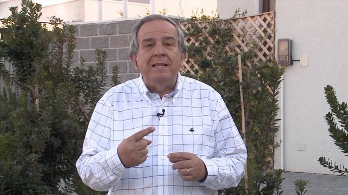 Presidente de las AFP y profesora que pide retiro de fondos: 