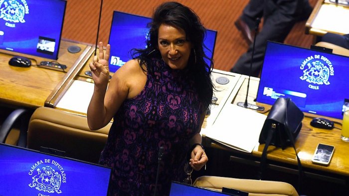 Diputada Marisela Santibáñez se convirtió en nueva militante del Partido Comunista