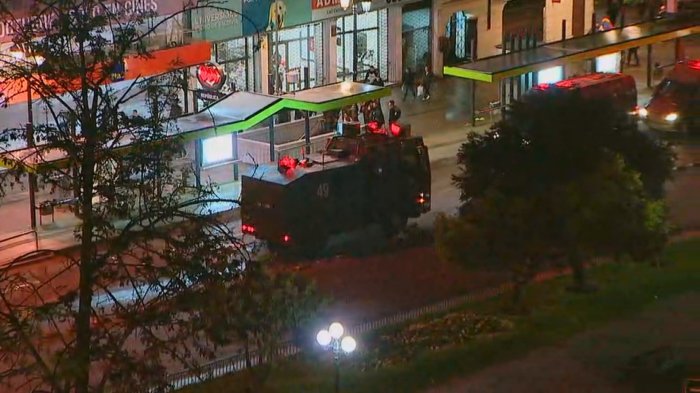 Carabineros reporta 10 heridos y 13 detenidos tras marcha por el cambio climático en Santiago