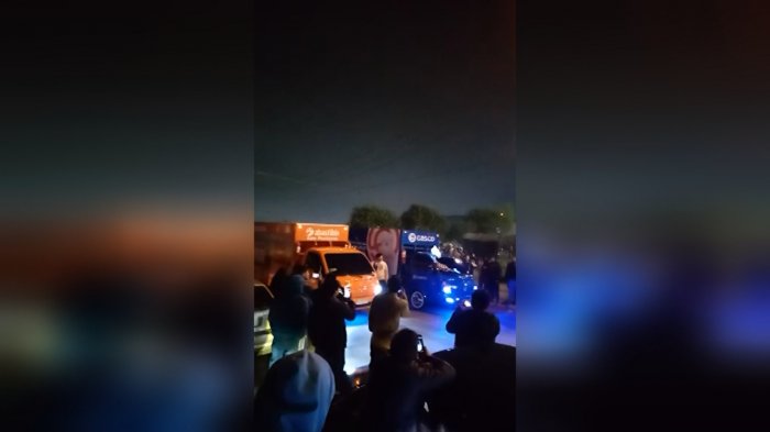 Camiones repartidores de gas protagonizaron carrera clandestina en Maipú