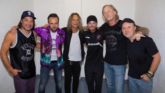Suspenden gira mundial: Vocalista de Metallica ingresó a un centro de rehabilitación