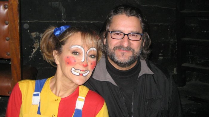 Este viernes Santiago estará “Fuera de control” con una nueva fiesta “Kitsch teleseries”