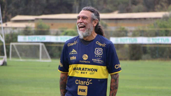 Tom Araya visitó el club de sus amores y fue nombrado 