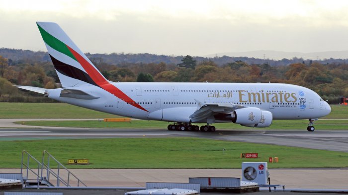 Emirates Airlines ofrece trabajo en Chile como tripulante de cabina con sueldo cercano a los $2 millones