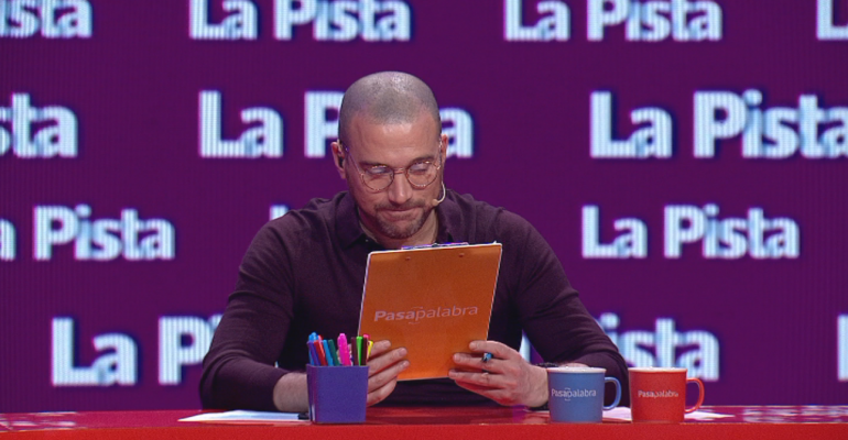 ¿Se enojó Julián Elfenbein? Adrián perdió un emotivo homenaje que le tenía preparado el animador