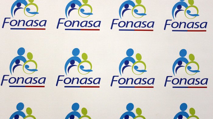 Nueva web de Fonasa permite que usuarios puedan realizar trámites en línea