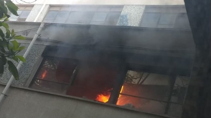 Revelan imágenes de la oficina que resultó incendiada en el Instituto Nacional