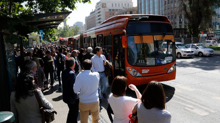Los recorridos de Transantiago que se refuerzan por el cierre de la Línea 1 y Línea 2 de Metro