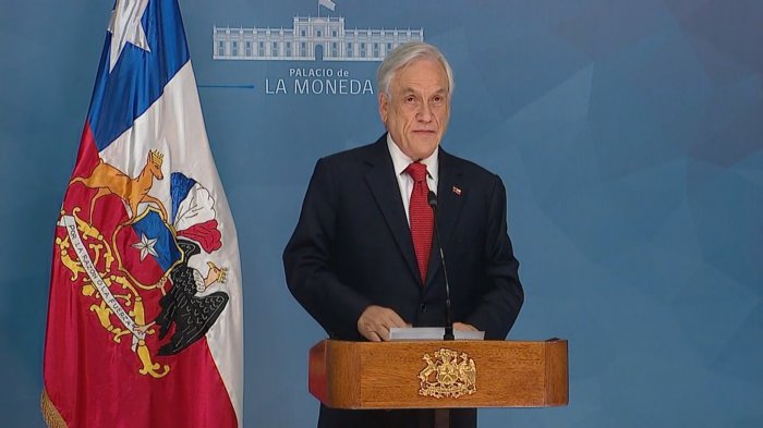 Gobierno decreta estado de emergencia en la Región Metropolitana tras protestas por alza del pasaje de Metro